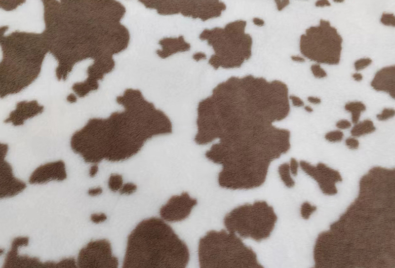 Tecido de pelúcia estampado em pele de coelho de vaca 500mg * 160cm Tecido de pelúcia estampado em pele de coelho de vaca 500mg * 160cm