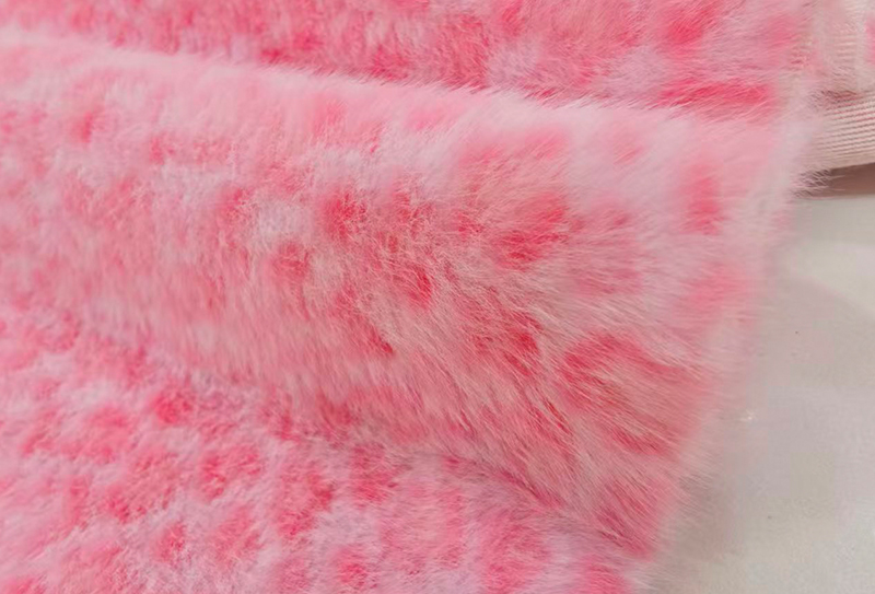 Tecido de vison falso com estampa de leopardo europeu de 160 mm de largura Tecido de vison falso com estampa de leopardo europeu de 160 mm de largura